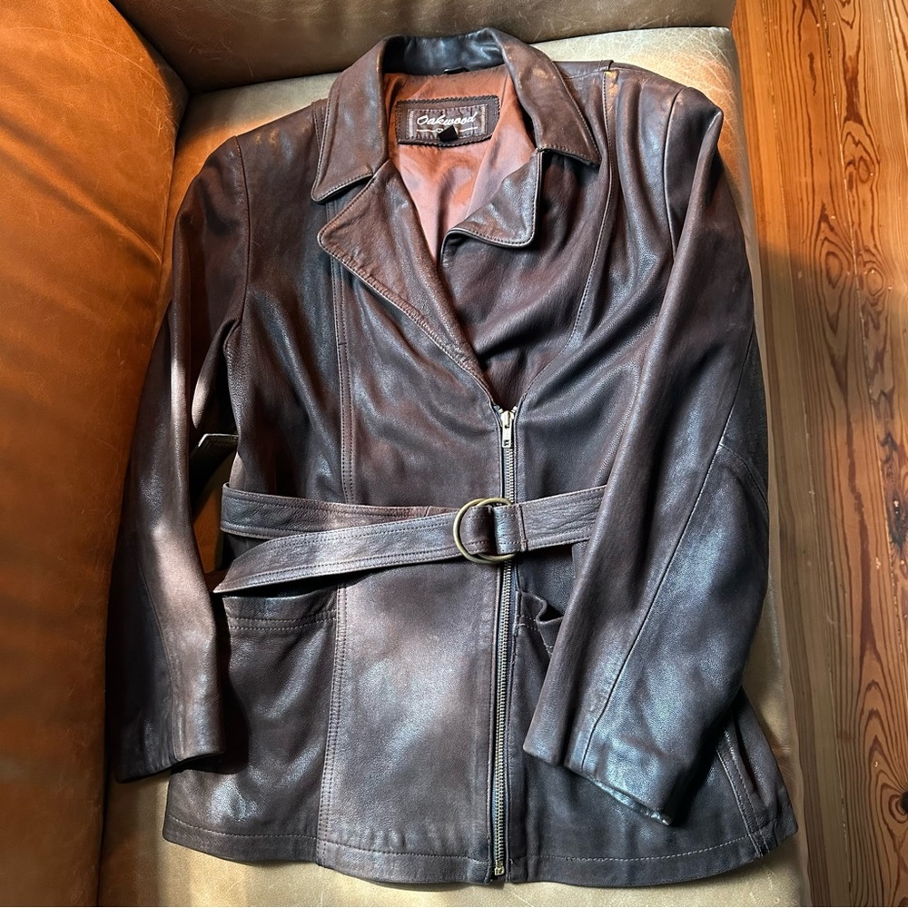 Vintage dark brown leather belted zip jacket western
Y2K buttery soft coastal - Picture 3 of 15